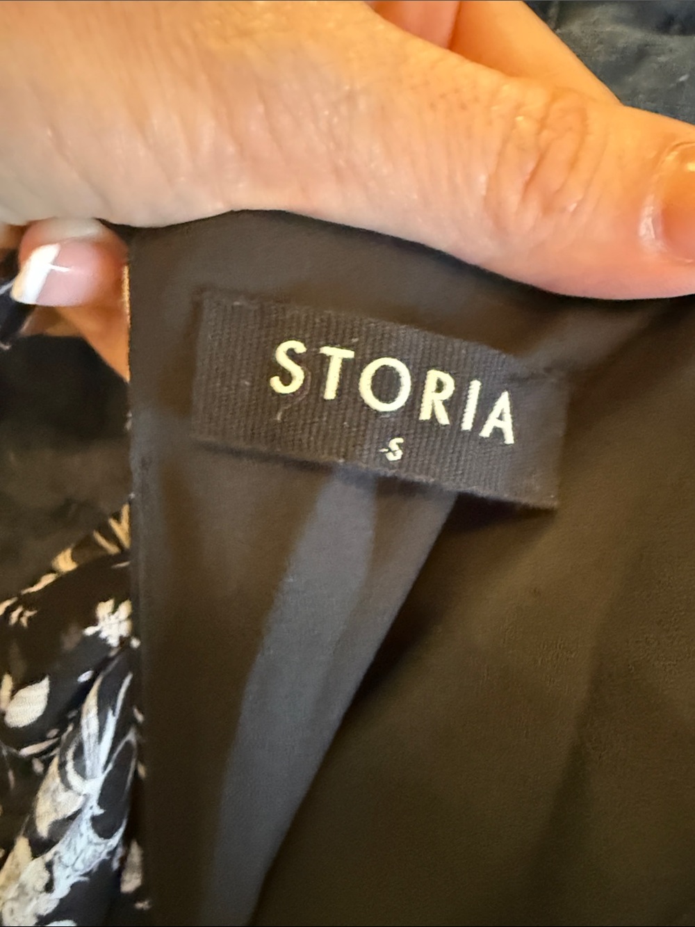 Storia Black and White Floral Long Sleeve Maxi Dress - Picture 3 of 3